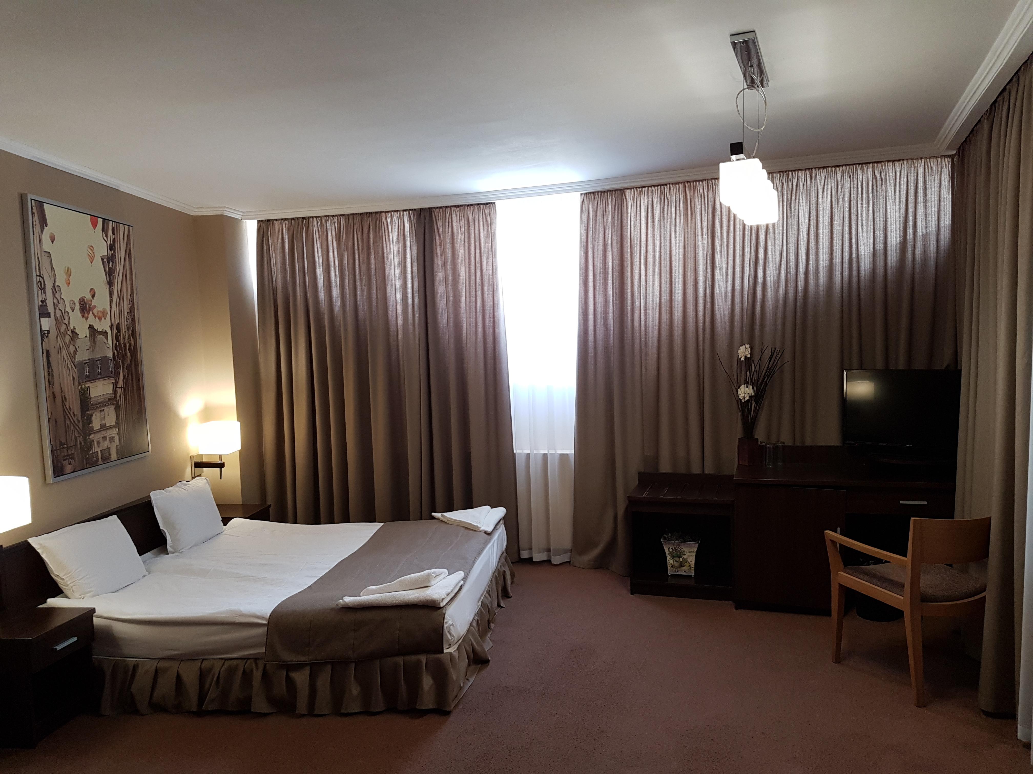 Art Hotel Warna Exterior foto