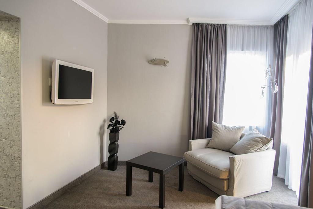 Art Hotel Warna Exterior foto