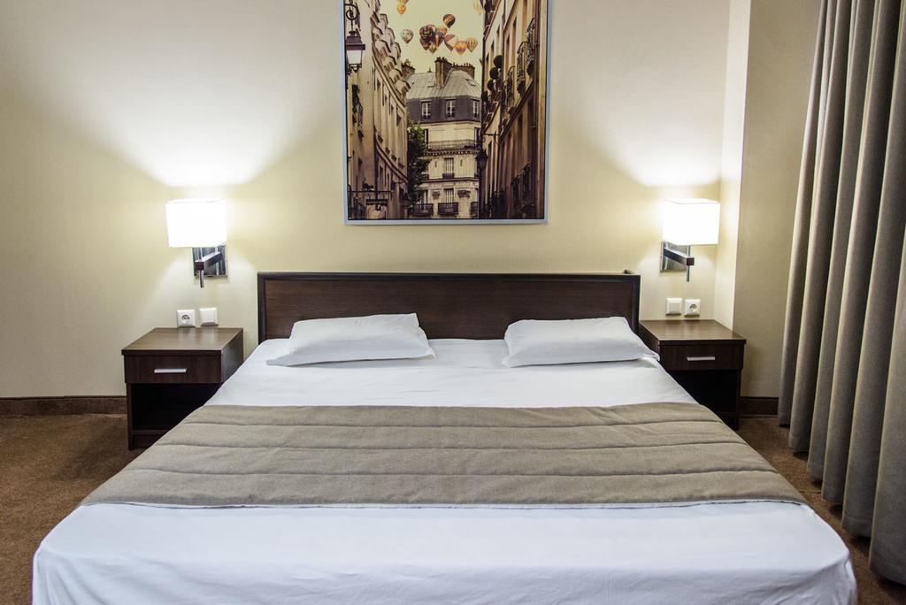 Art Hotel Warna Exterior foto