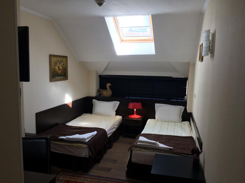 Art Hotel Warna Exterior foto