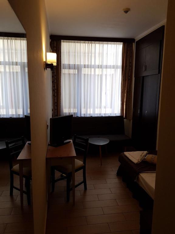 Art Hotel Warna Exterior foto