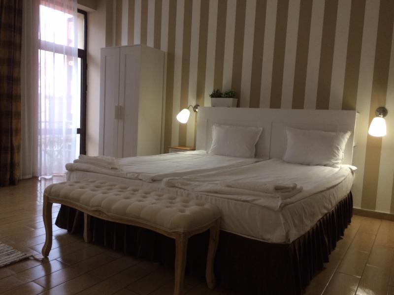 Art Hotel Warna Exterior foto