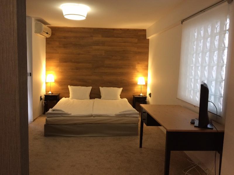 Art Hotel Warna Exterior foto