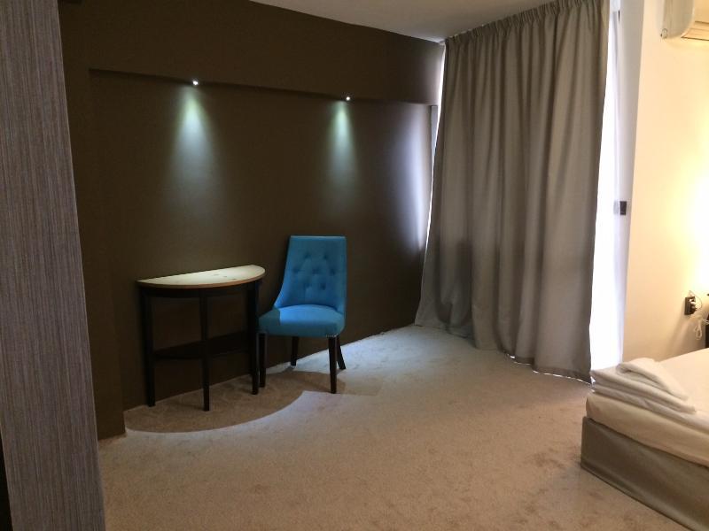 Art Hotel Warna Exterior foto
